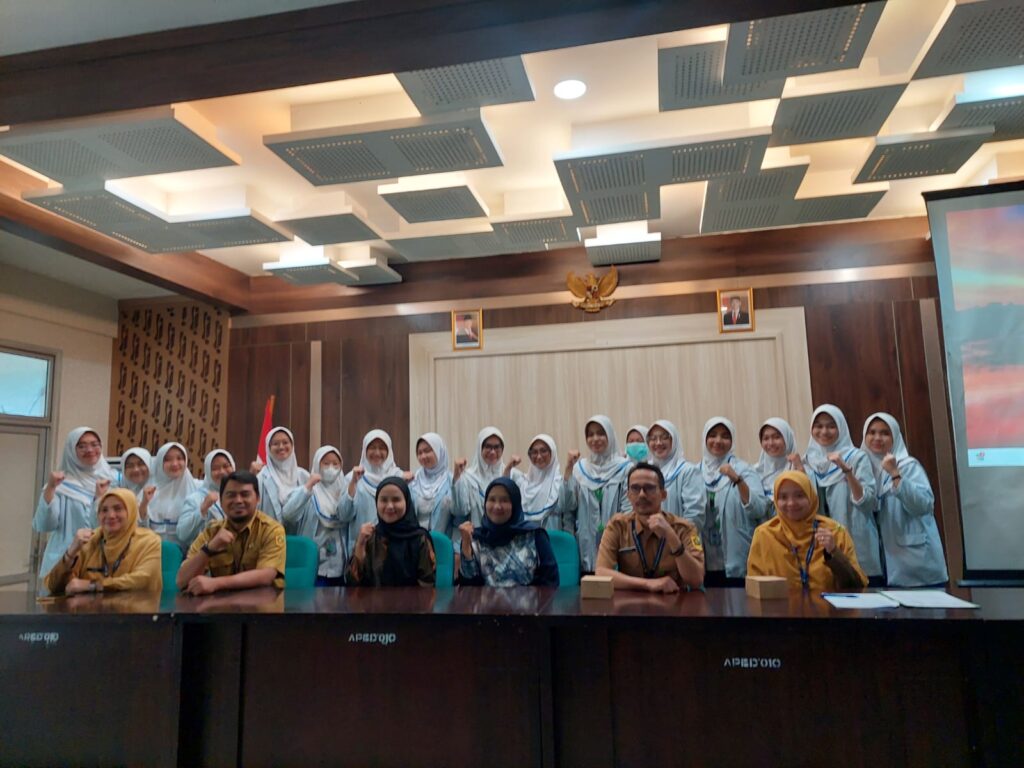 Select Pembekalan dan Pelepasan Mahasiswa DIII Kebidanan STIKes Bogor Husada dalam Rangka Kegiatan PKMD 2025	 Pembekalan dan Pelepasan Mahasiswa DIII Kebidanan STIKes Bogor Husada dalam Rangka Kegiatan PKMD 2025